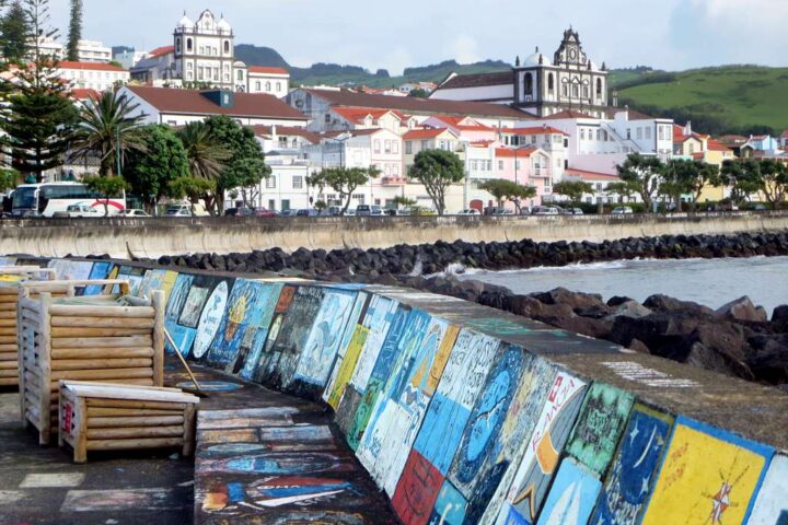 Marina da Horta (Rochas Pintadas)